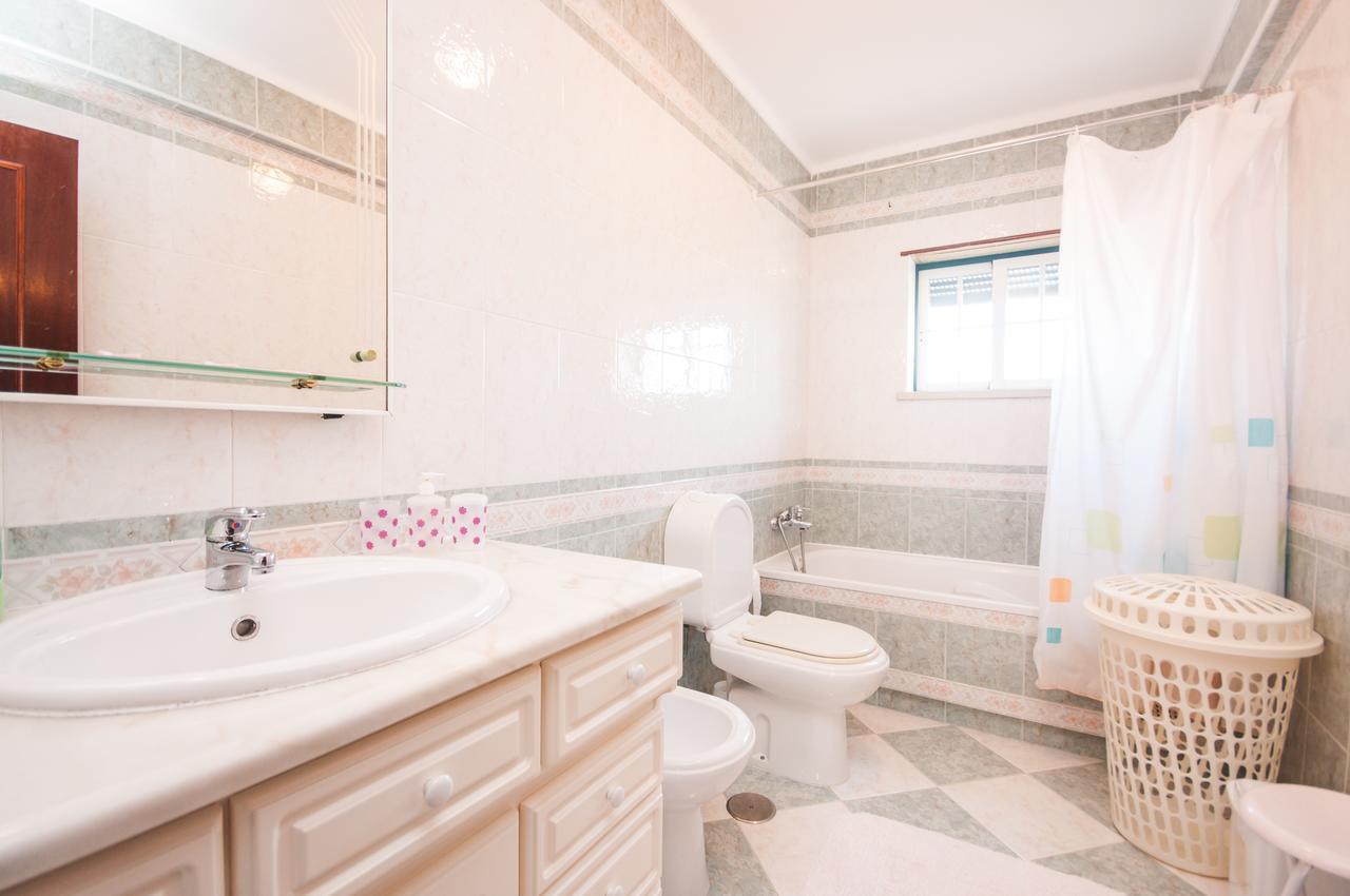 Rivers Nation Surf Camp Bed & Breakfast Atouguia Da Baleia Bagian luar foto