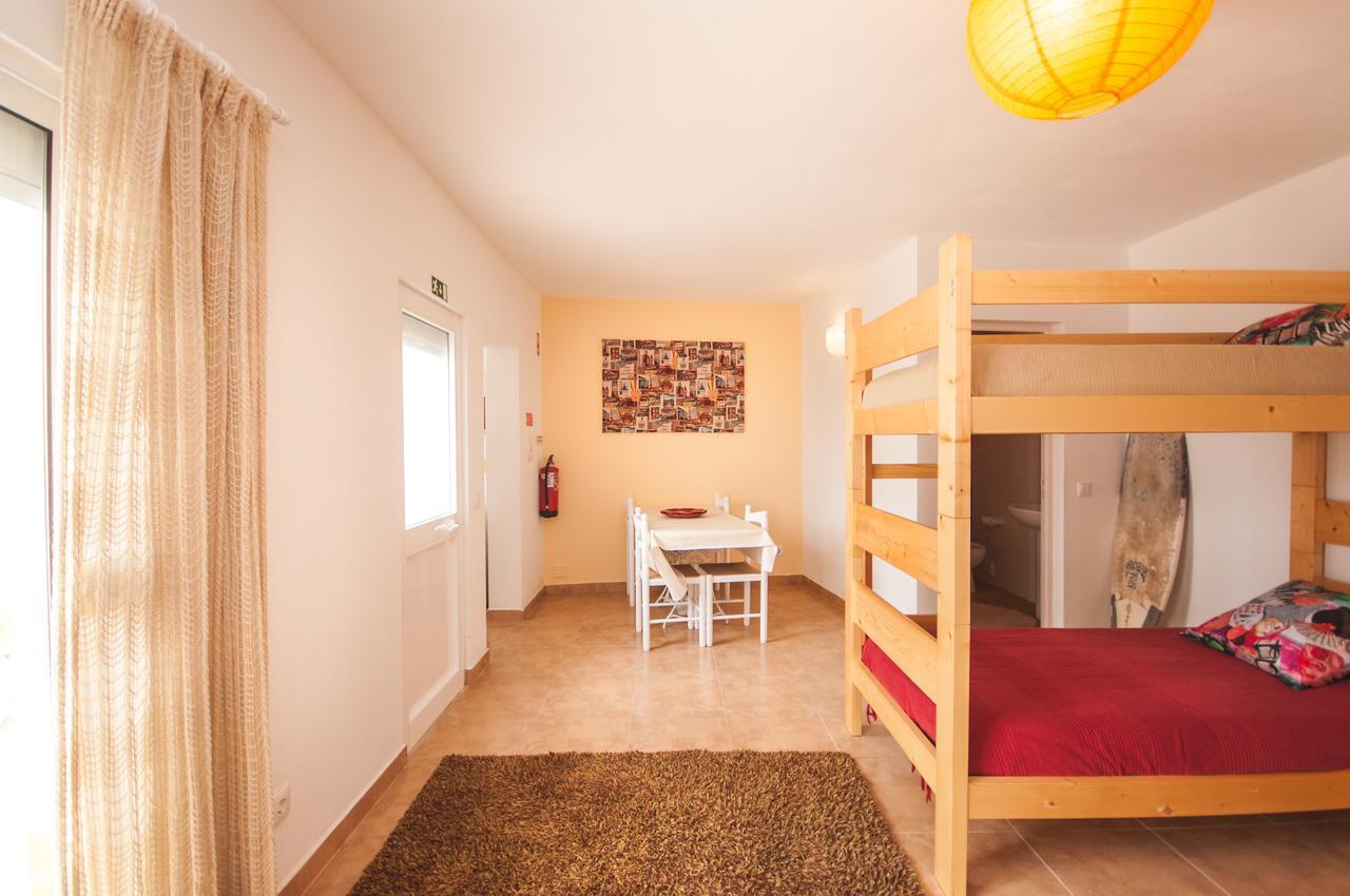 Rivers Nation Surf Camp Bed & Breakfast Atouguia Da Baleia Bagian luar foto