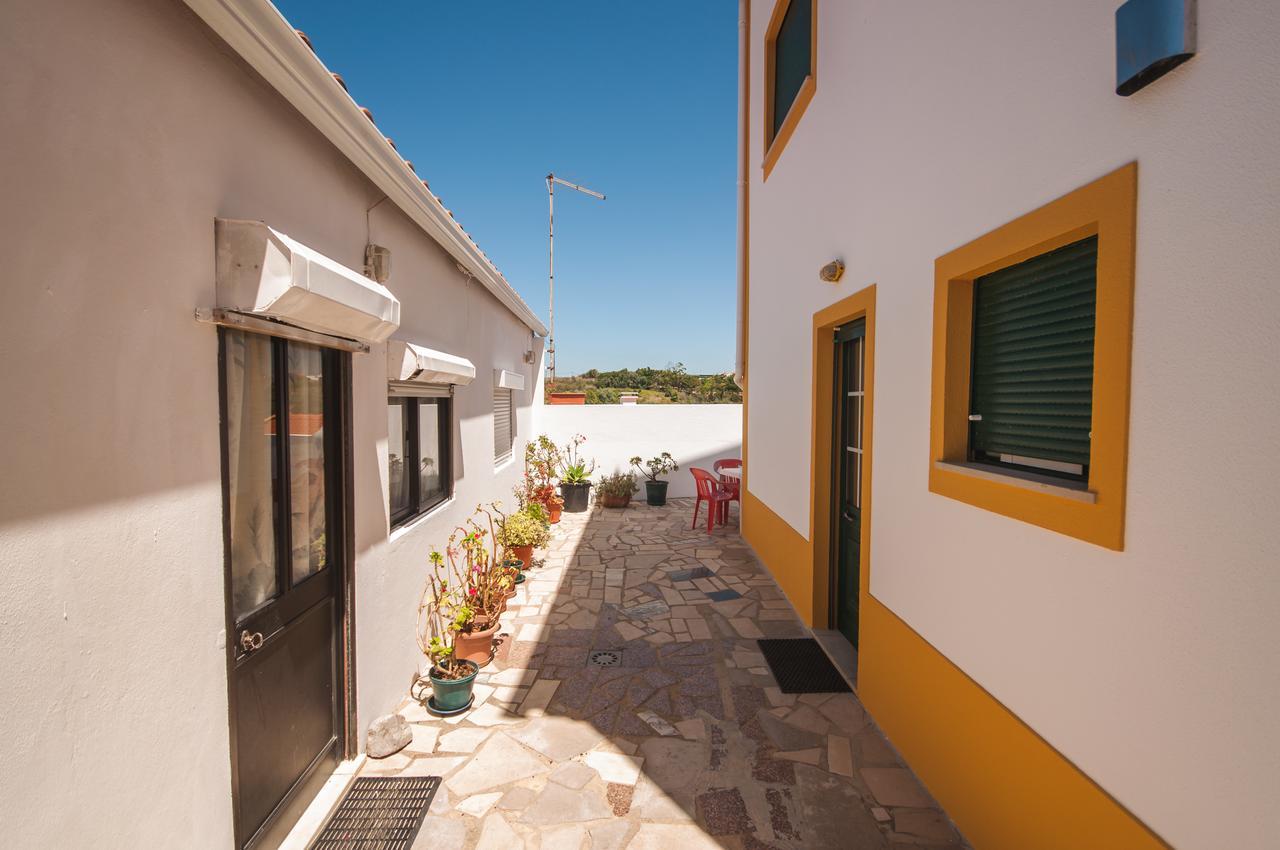 Rivers Nation Surf Camp Bed & Breakfast Atouguia Da Baleia Bagian luar foto