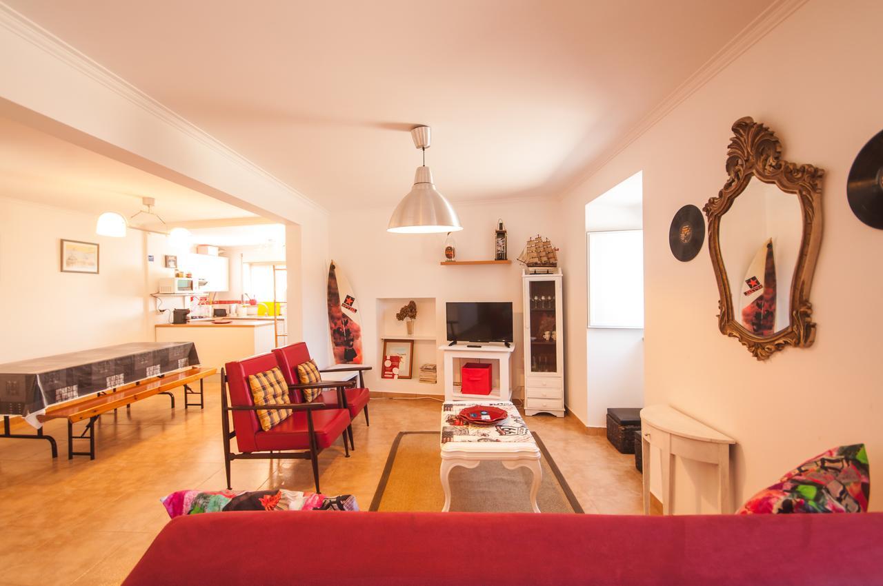 Rivers Nation Surf Camp Bed & Breakfast Atouguia Da Baleia Bagian luar foto