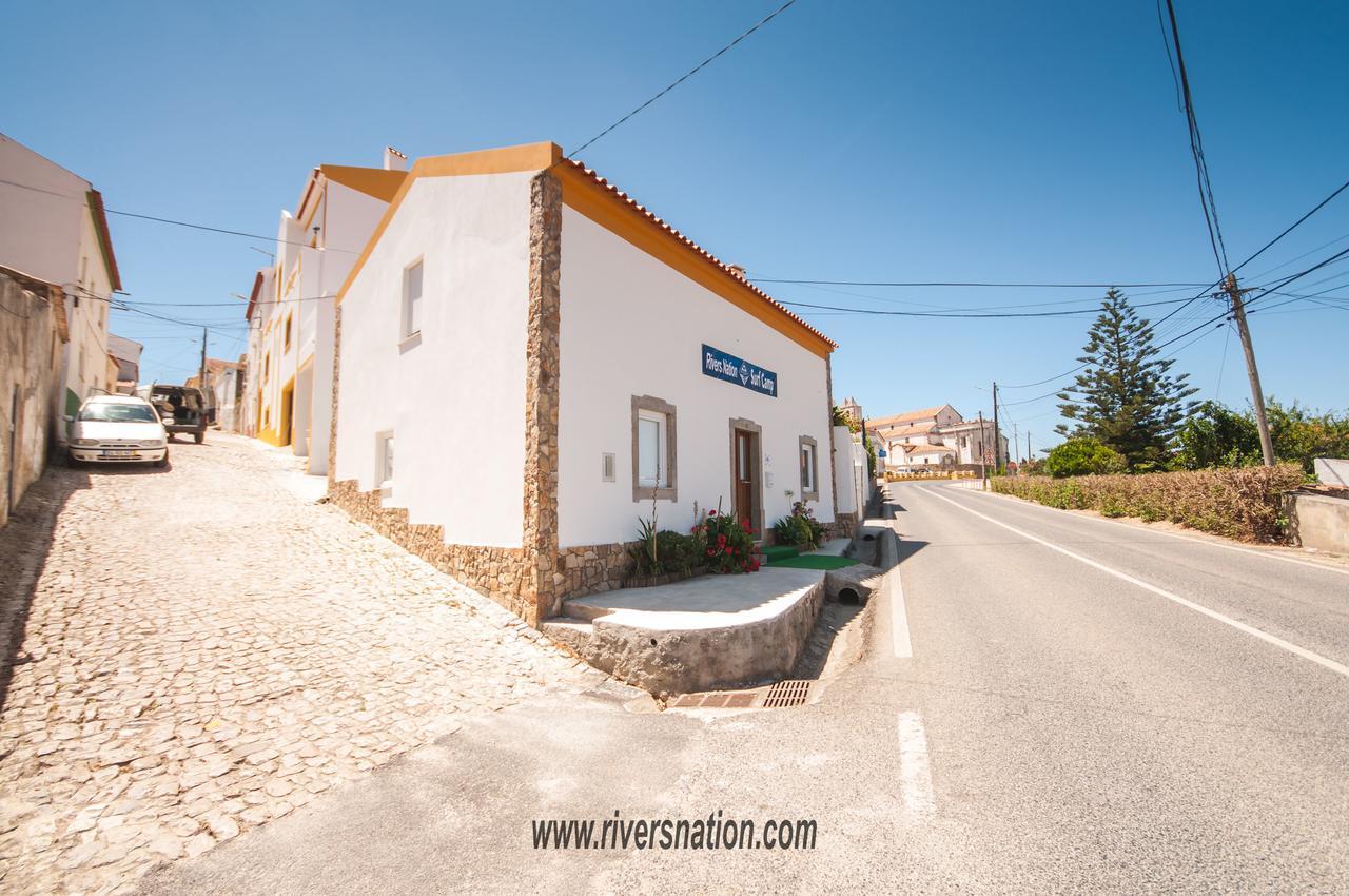 Rivers Nation Surf Camp Bed & Breakfast Atouguia Da Baleia Bagian luar foto